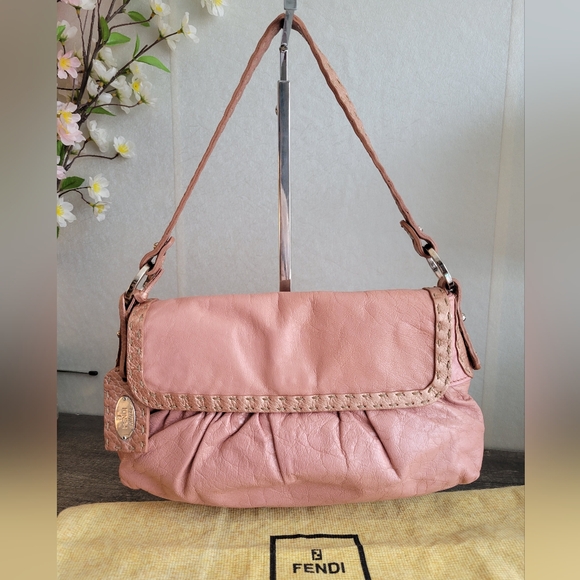Fendi Handbags - Fendi Selleria pink leather shoulder bag